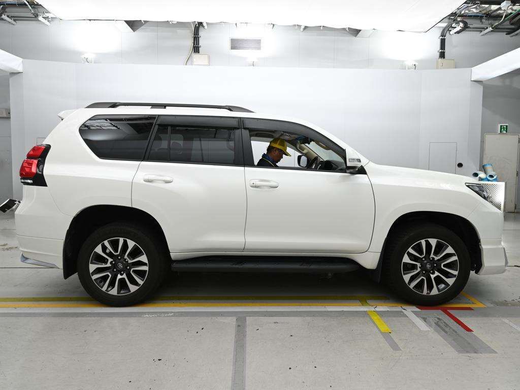 2023 Toyota Land Cruiser Prado TX Lパッケージ 4WD auction photo 3