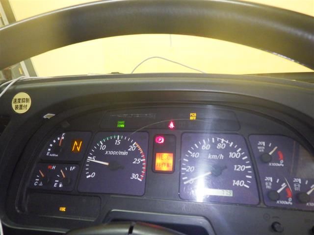 2010 Isuzu コンテナ専用車 auction photo 6