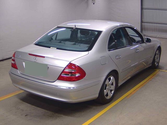 2004 Mercedes-Benz E-Class E320アバンギャルト auction photo 5