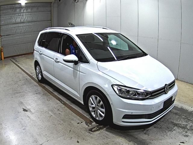 2017 Volkswagen ゴルフトゥーラン TSI コンフォートラインテックエディション Japan auction vehicle