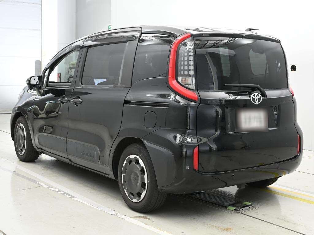 2022 Toyota Sienta Z auction photo 6