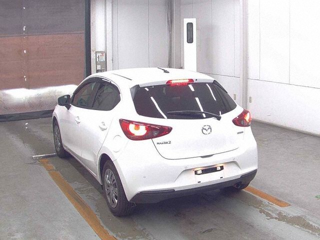2022 Mazda 2 15S Business Use P auction photo 2