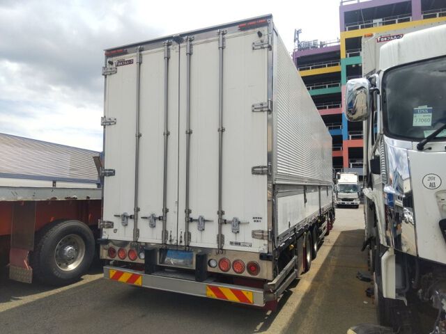 2012 Isuzu Giga auction photo 5