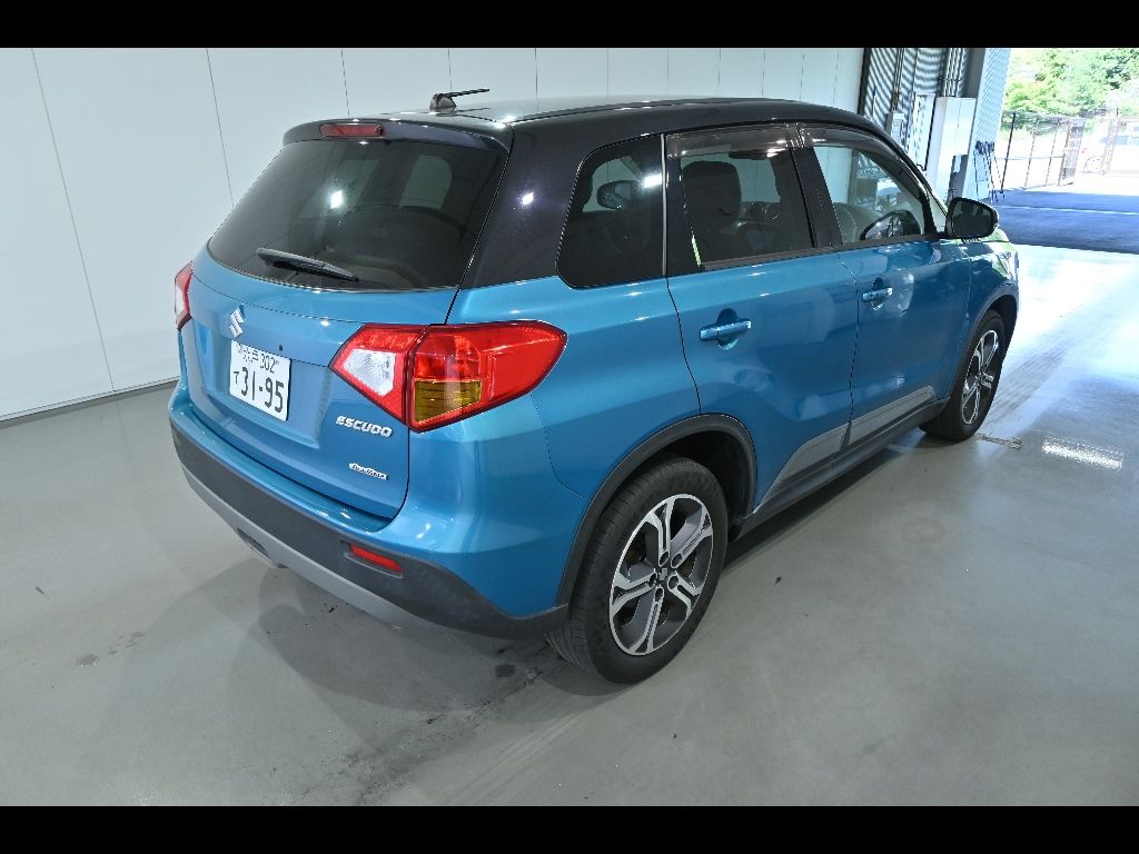 2016 Suzuki エスクード ワゴン 5D 4WD 1.6 auction photo 2