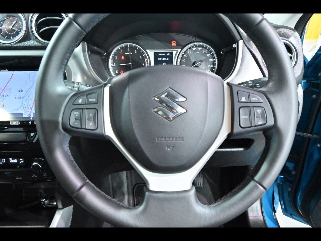 2016 Suzuki エスクード ワゴン 5D 4WD 1.6 auction photo 9