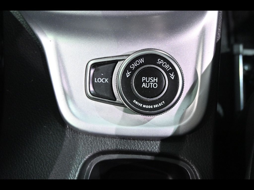 2016 Suzuki エスクード ワゴン 5D 4WD 1.6 auction photo 11