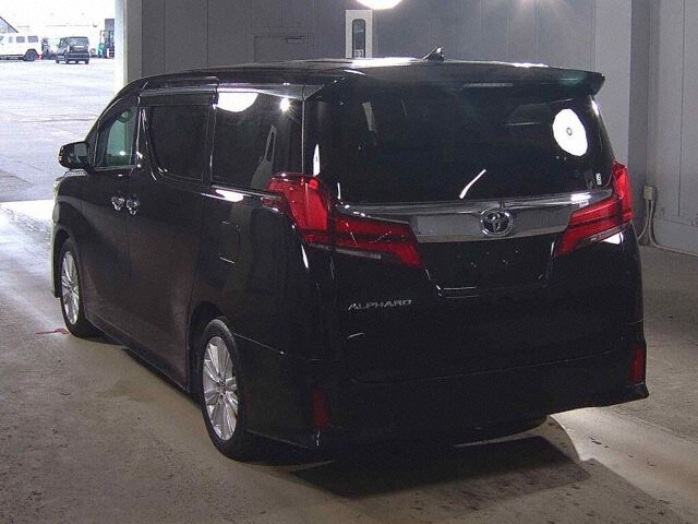 2021 Toyota Alphard 2.5S auction photo 2
