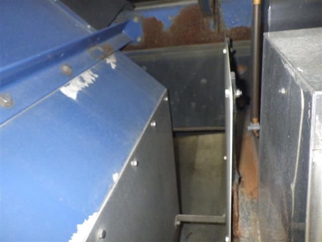 2009 Isuzu 粉粒体運搬車 auction photo 4