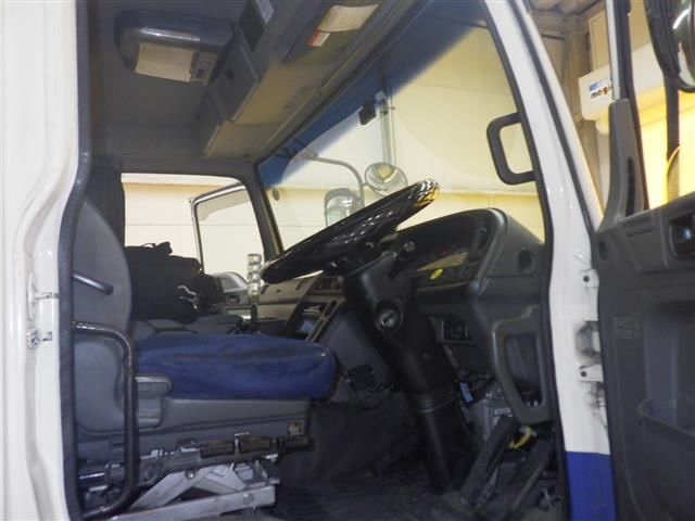 2009 Isuzu 粉粒体運搬車 auction photo 5