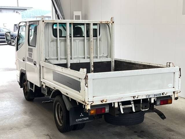 2006 Mitsubishi Fuso Canter Wキャブ auction photo 5
