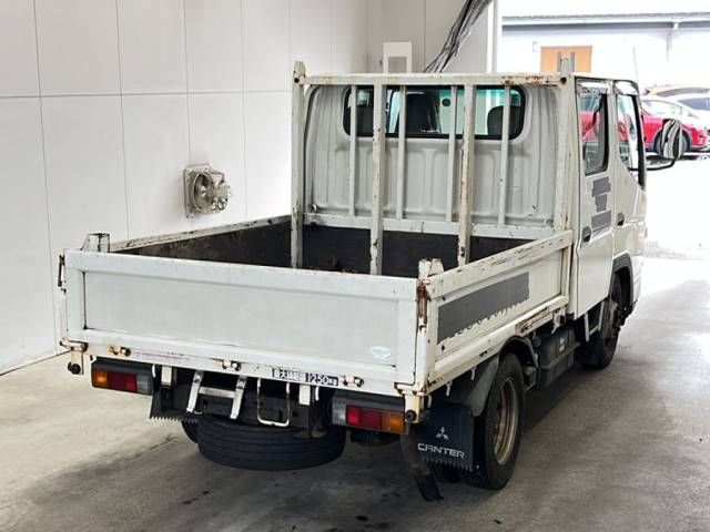 2006 Mitsubishi Fuso Canter Wキャブ auction photo 3
