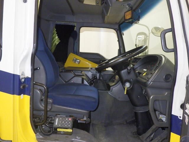 2016 Isuzu ウィング auction photo 6