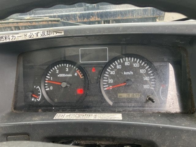 2011 Isuzu Elf ヒラ auction photo 7