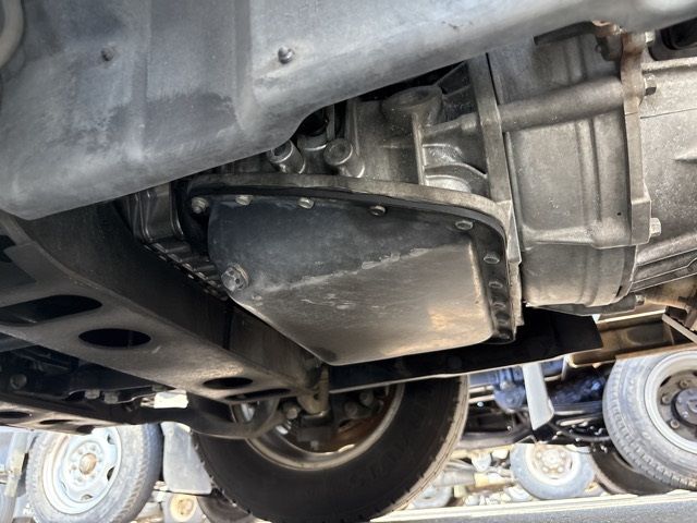 2011 Isuzu Elf ヒラ auction photo 11