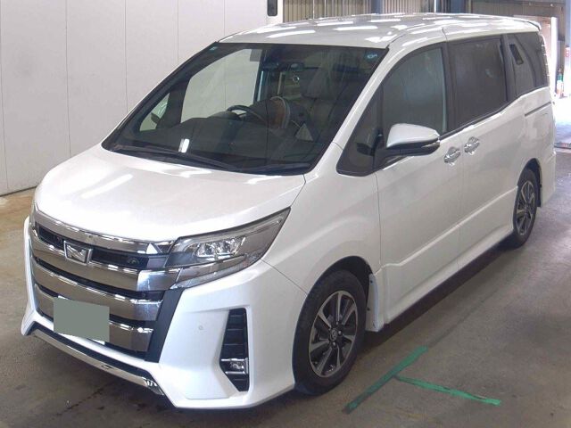 2019 Toyota Noah SI WXB 2 auction photo 4