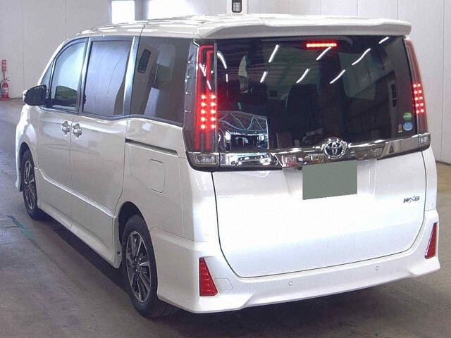 2019 Toyota Noah SI WXB 2 auction photo 2