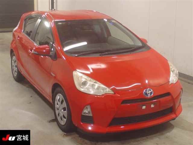 2013 Toyota Aqua G Japan auction vehicle