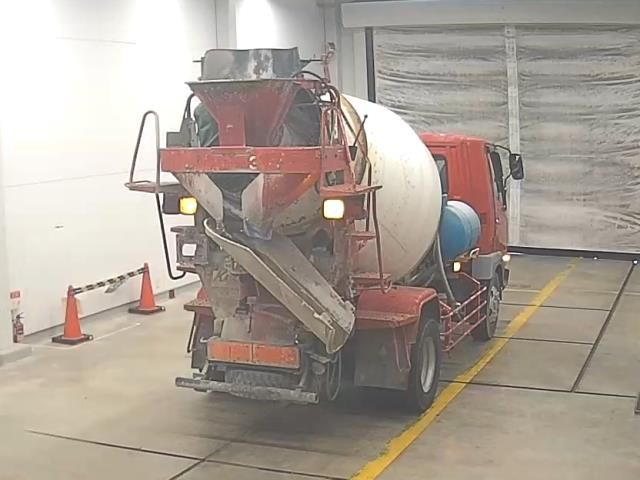 2002 Mitsubishi Fuso Fighter mixer auction photo 2