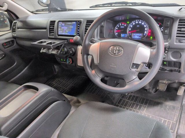 2019 Toyota Hiace Long DX GL Package 4WD auction photo 6
