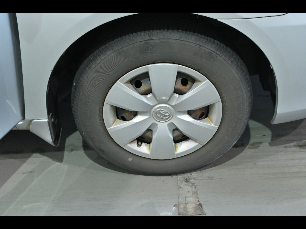 2008 Toyota Corolla Axio X HID Selection auction photo 13