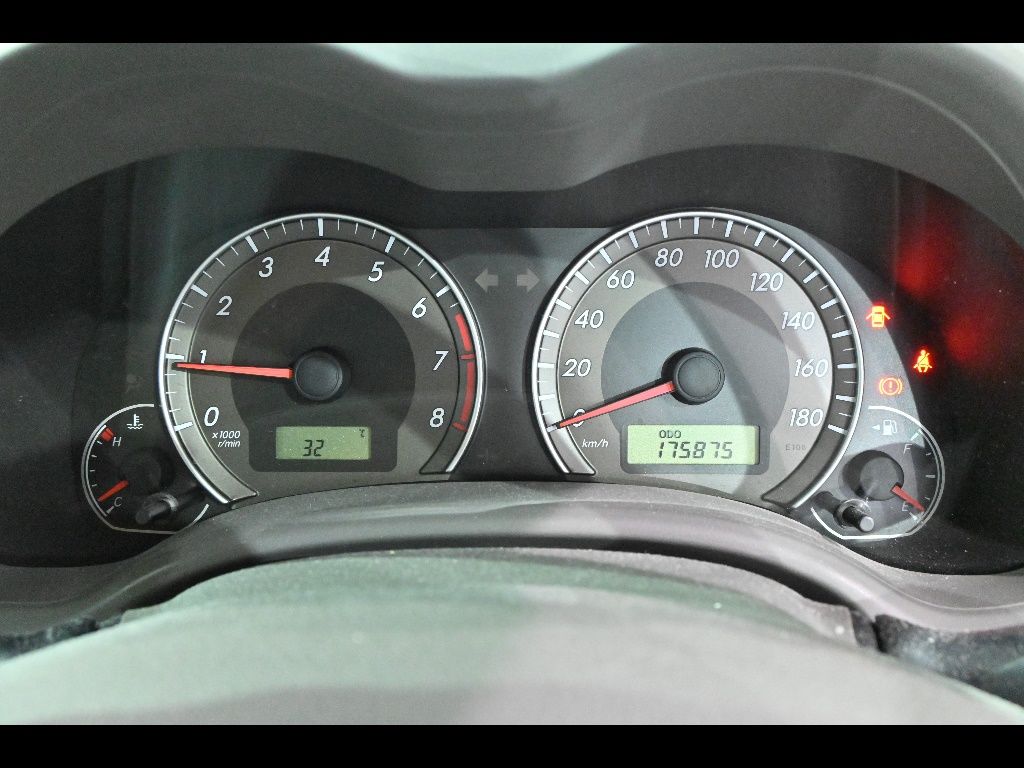 2008 Toyota Corolla Axio X HID Selection auction photo 8