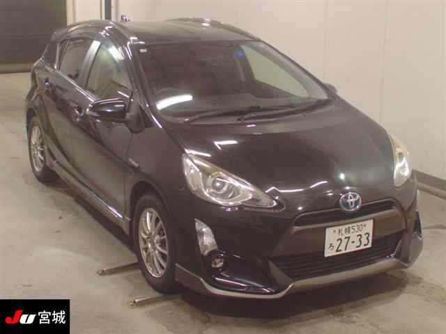 2015 Toyota Aqua Xアーバン Japan auction vehicle