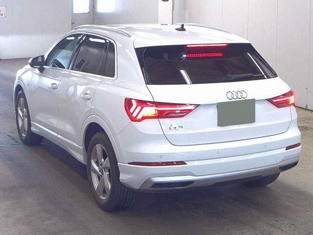 2022 Audi Q3 35TFSI Advance auction photo 2