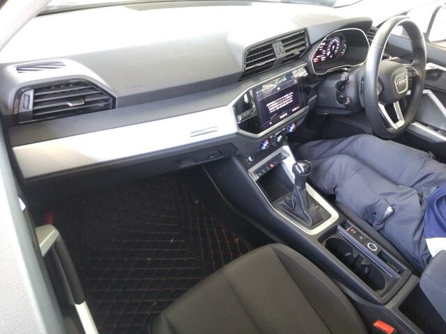 2022 Audi Q3 35TFSI Advance auction photo 3