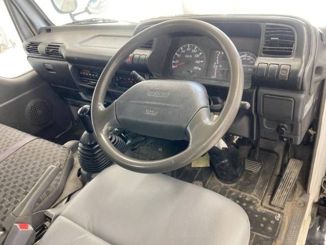 2006 Isuzu Elf * auction photo 2