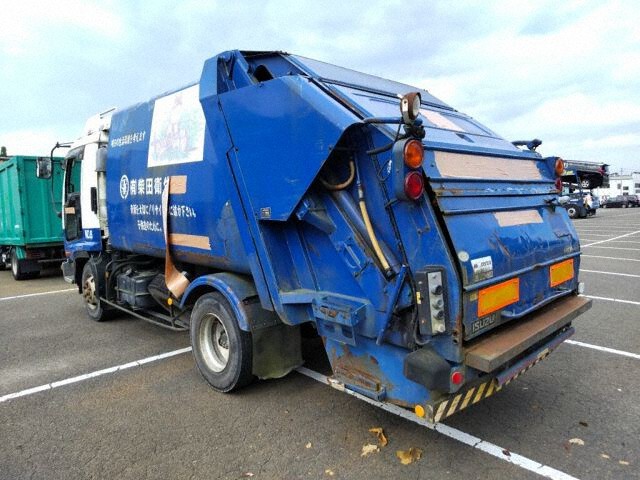 2006 Isuzu Forward auction photo 2