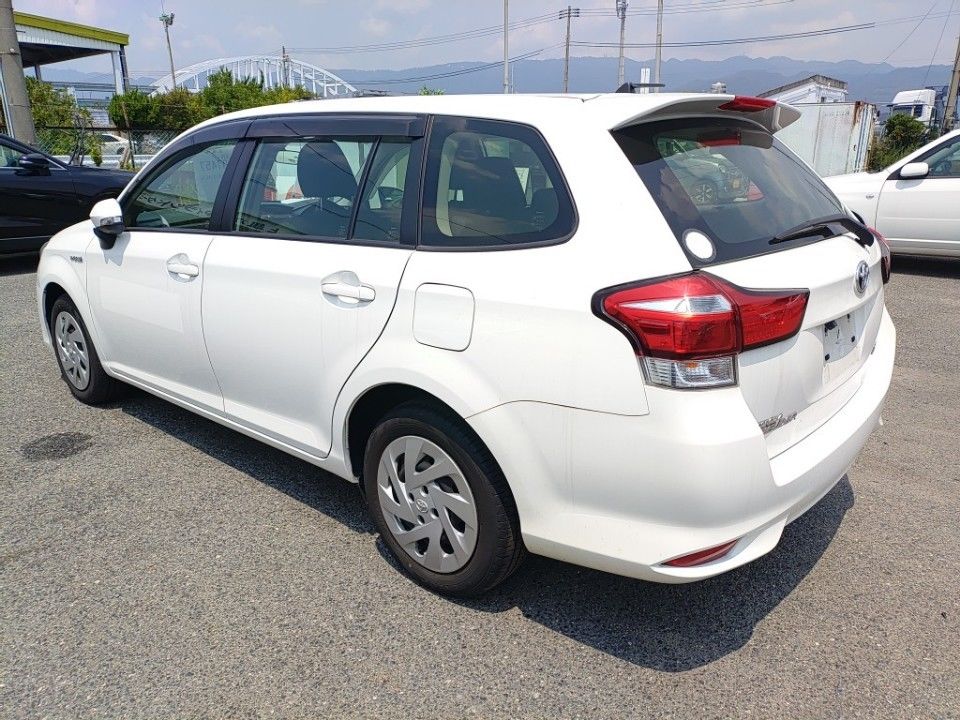 2020 Toyota Corolla Fielder auction photo 6
