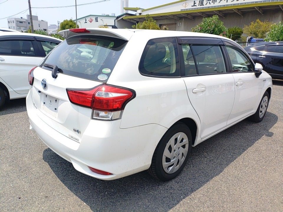 2020 Toyota Corolla Fielder auction photo 2