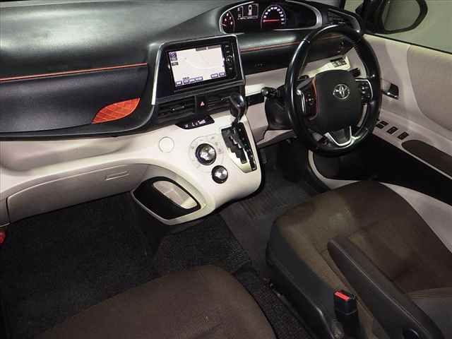 2017 Toyota Sienta G auction photo 5