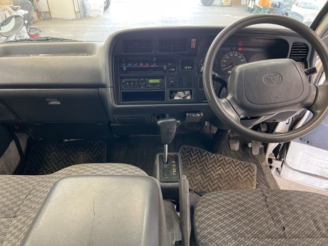 2001 Toyota Hiace Long DX auction photo 5