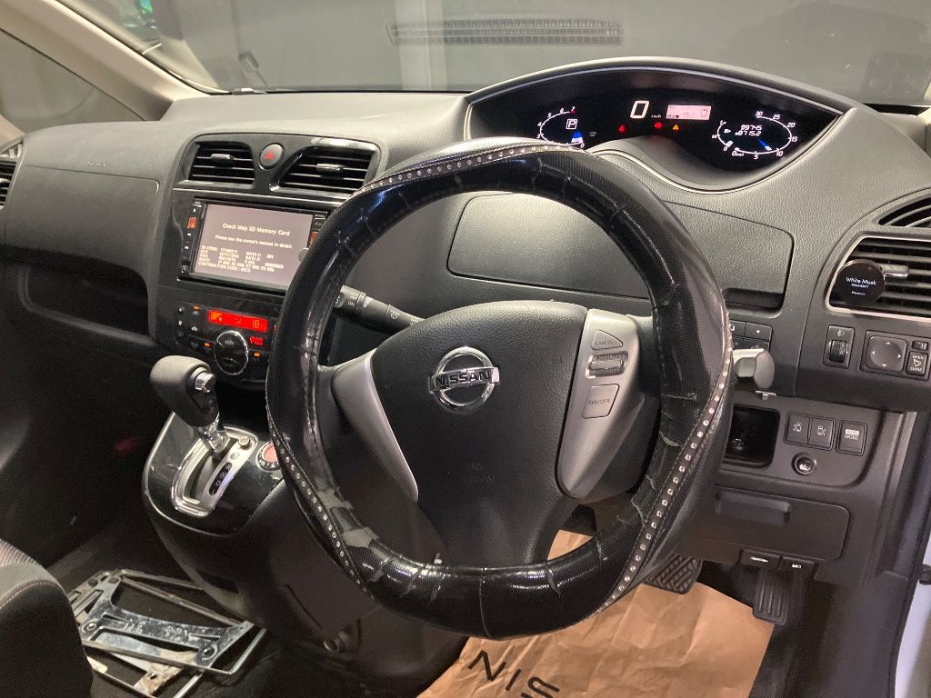 2011 Nissan Serena HWS Vセレクション auction photo 3