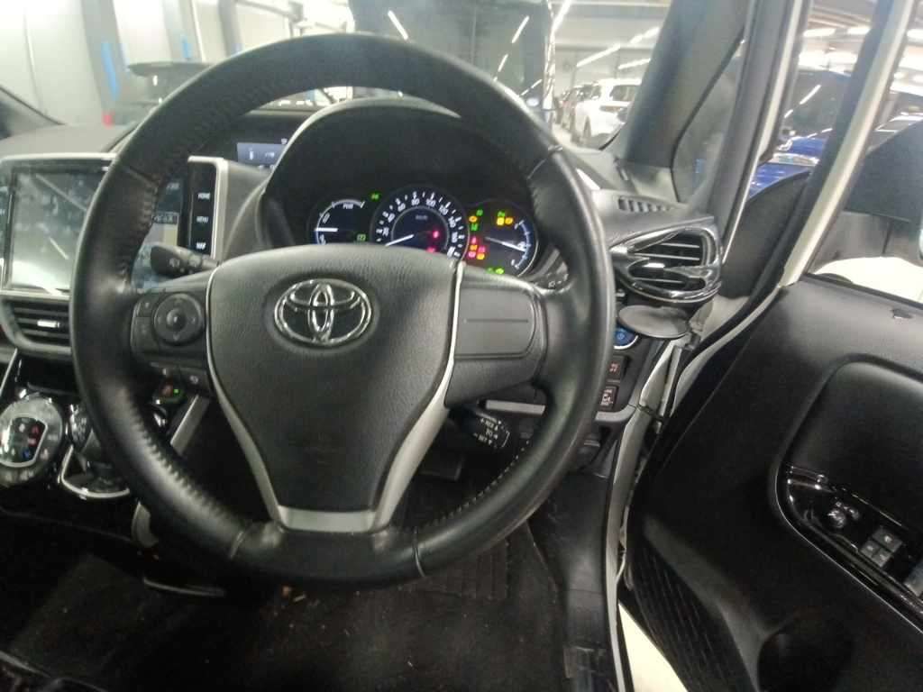 2021 Toyota Voxy ハイブリッドZS キラメキ3 auction photo 9