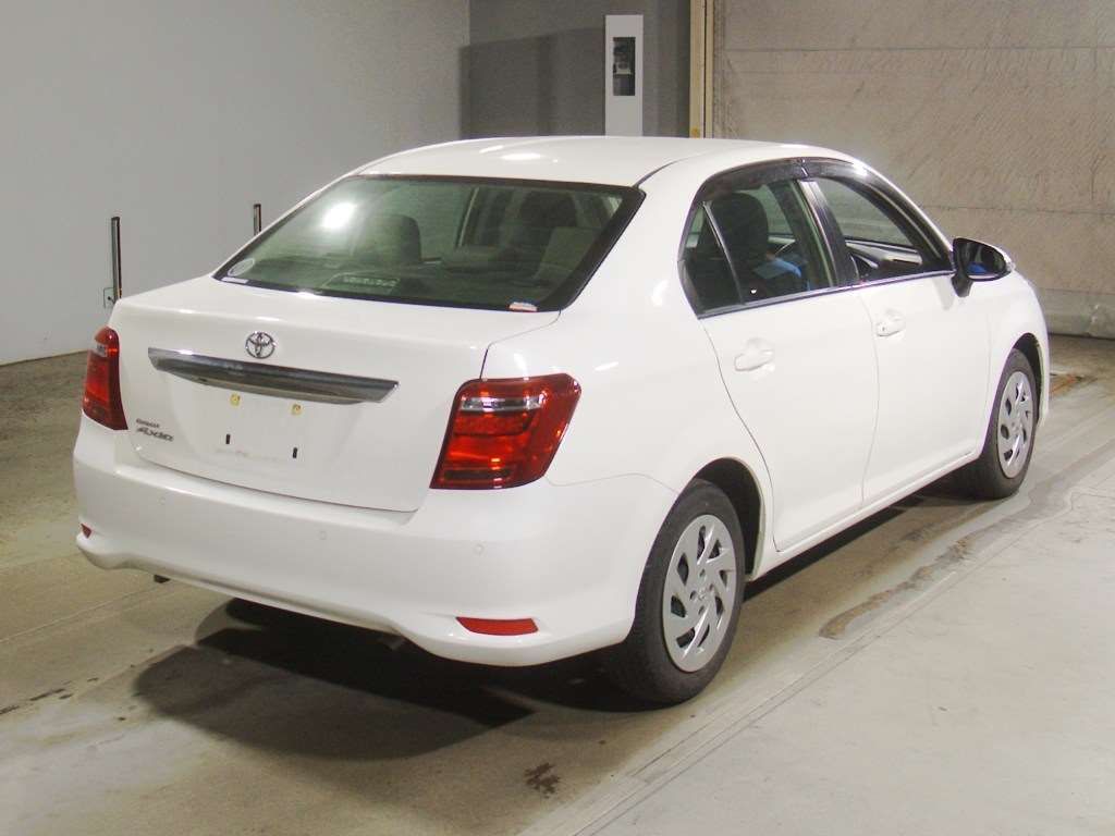 2021 Toyota Corolla Axio EX auction photo 2