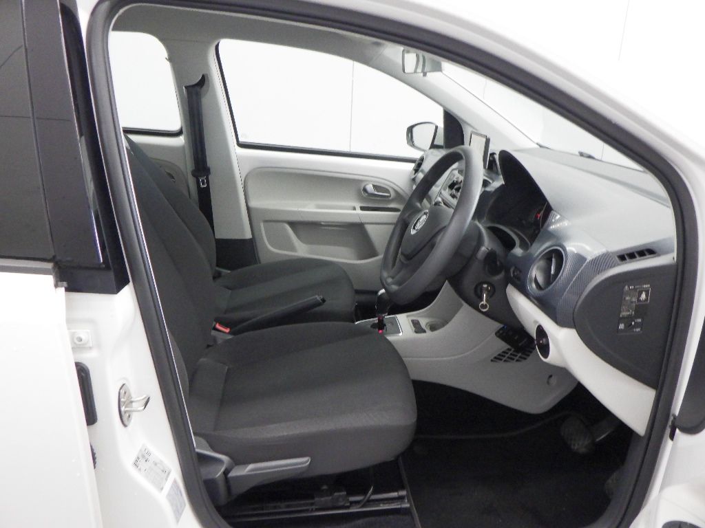 2018 Volkswagen アップ 5D Move up! auction photo 6