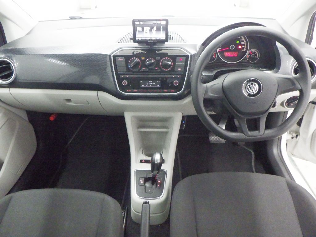 2018 Volkswagen アップ 5D Move up! auction photo 3