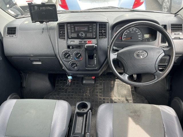 2016 Toyota TownAce DX auction photo 4
