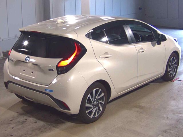 2021 Toyota Aqua Z auction photo 5