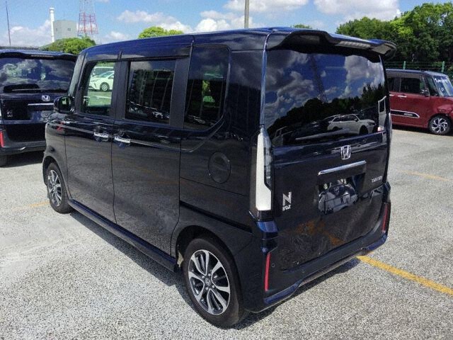 2025 Honda N-BOX Base grade auction photo 2