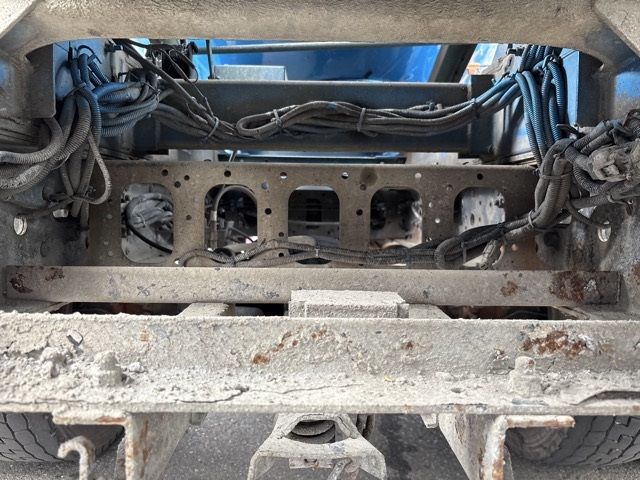2009 Isuzu Forward ミキサー auction photo 14