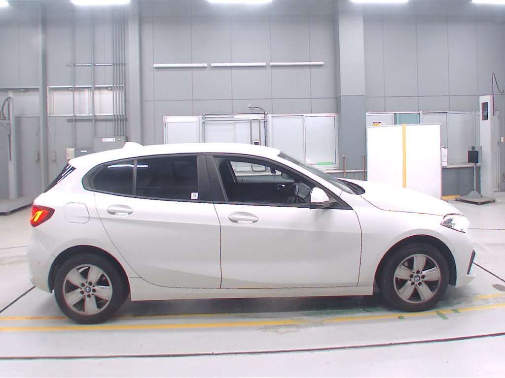 2020 BMW 1 Series 118i auction photo 3
