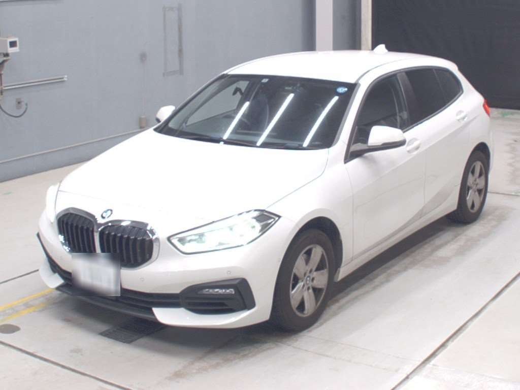 2020 BMW 1 Series 118i Japan auction vehicle
