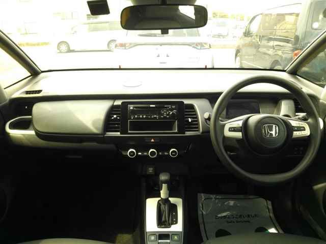 2021 Honda Fit 4WD ホンダセンシング auction photo 8