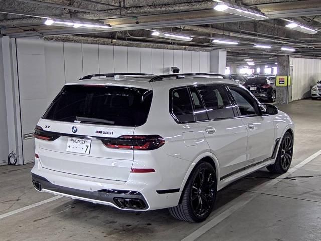 2023 BMW BMW X7 M60i xDrive auction photo 3
