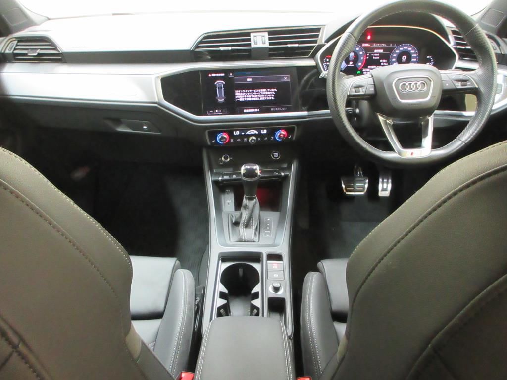 2022 Audi Q3 35TFSI S-Line auction photo 3