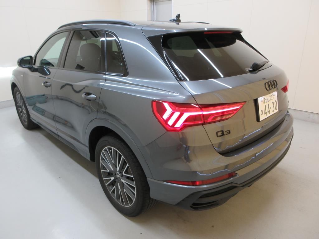 2022 Audi Q3 35TFSI S-Line auction photo 5