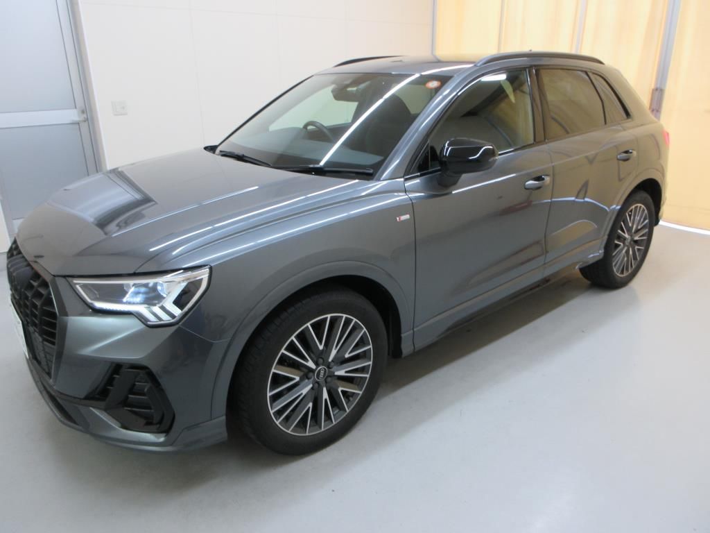 2022 Audi Q3 35TFSI S-Line auction photo 4